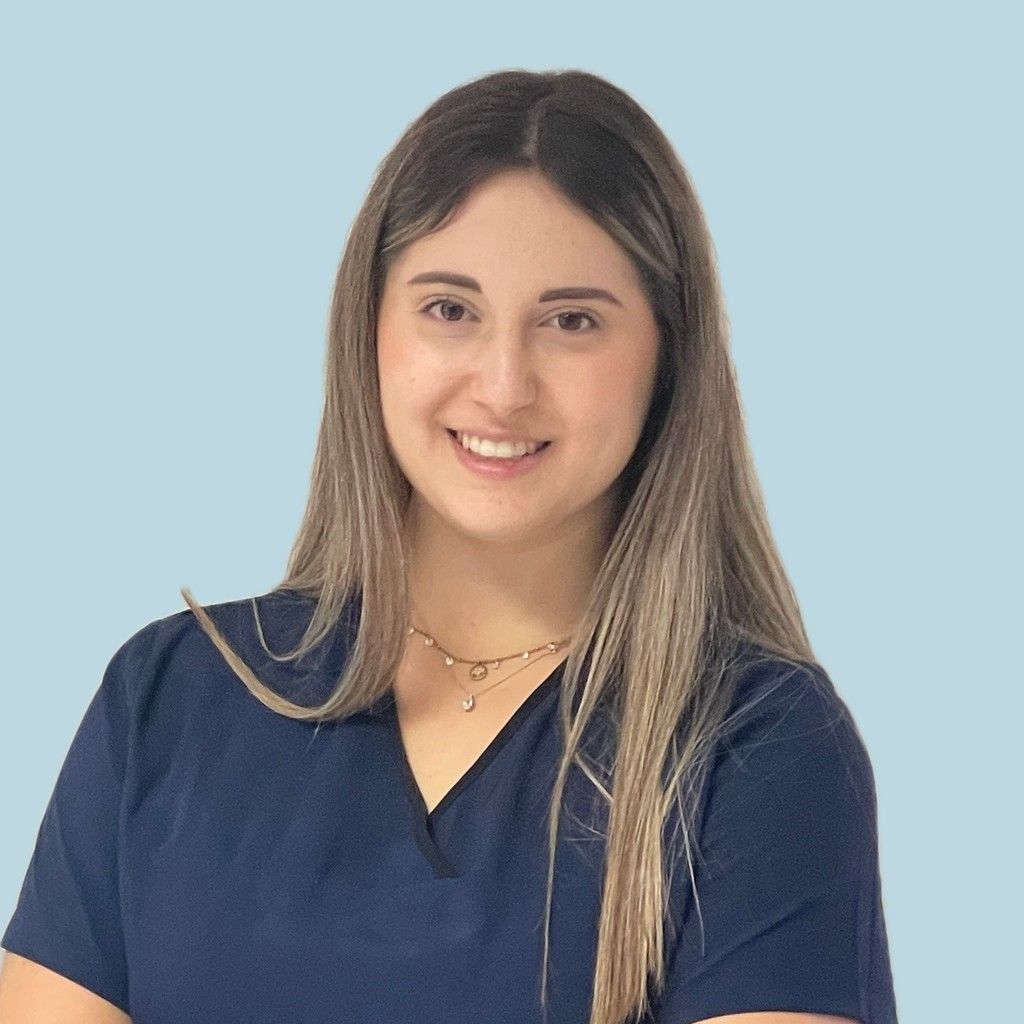 Dr.ssa Carola Vitiello - Odontoiatria ricostruttiva, endodonzia
