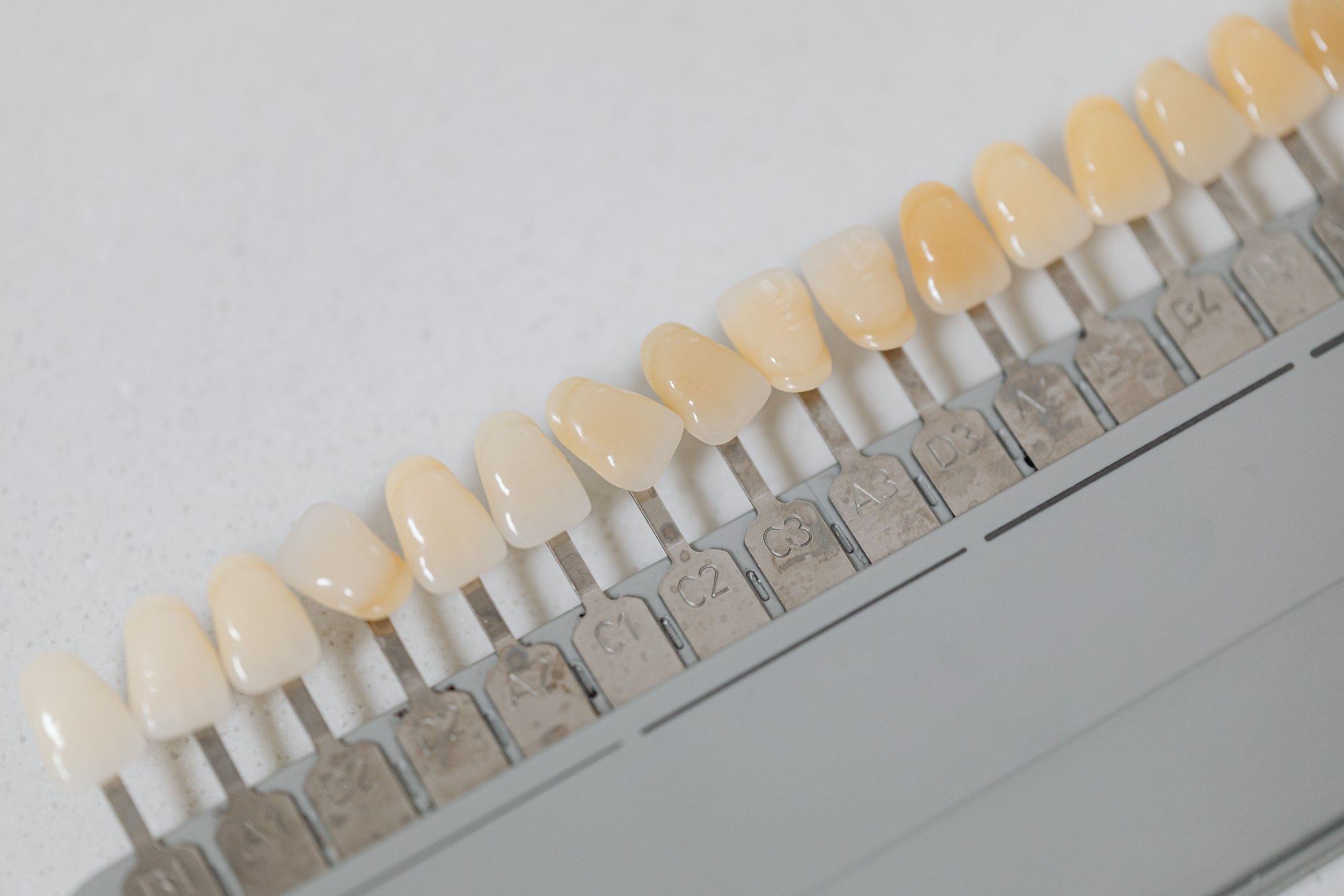 Scala colori dentale per la determinazione del colore del dente