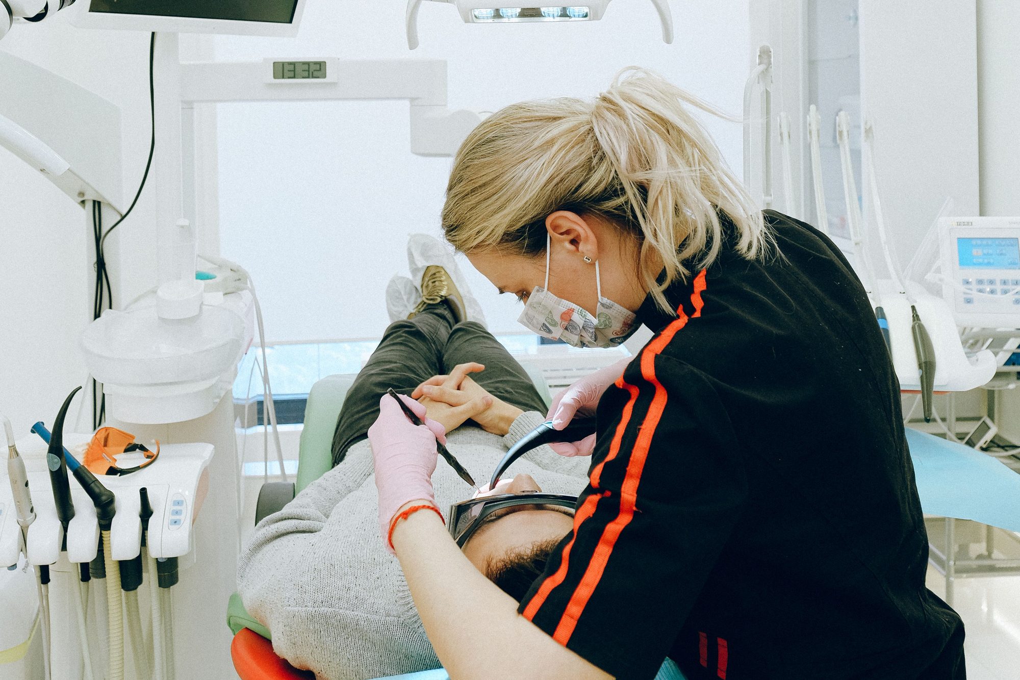 Controllo odontoiatrico durante il mantenimento parodontale